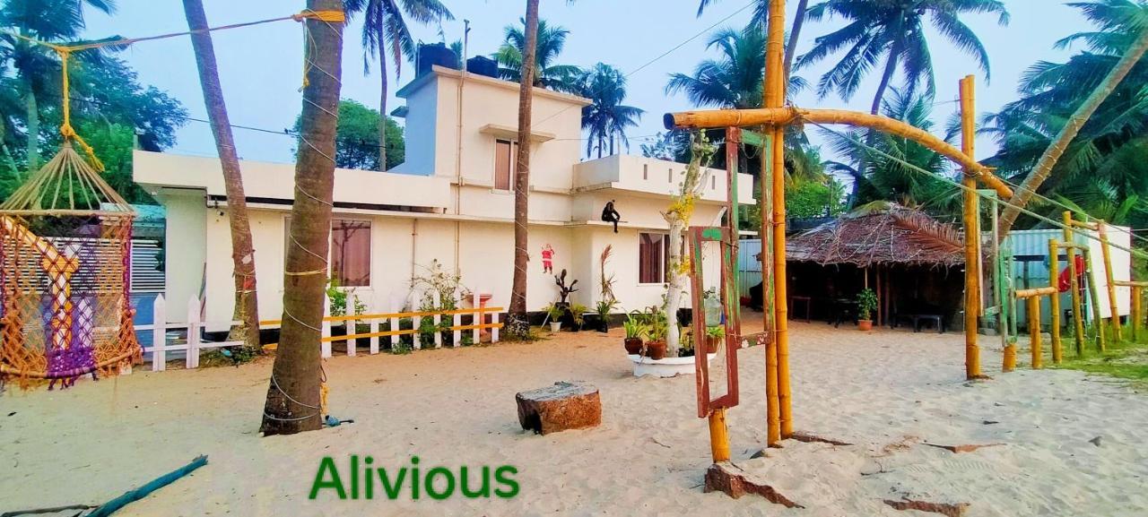 Alivious Beach Homestay アーラップーザ県 エクステリア 写真