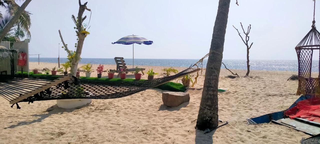 Alivious Beach Homestay アーラップーザ県 エクステリア 写真